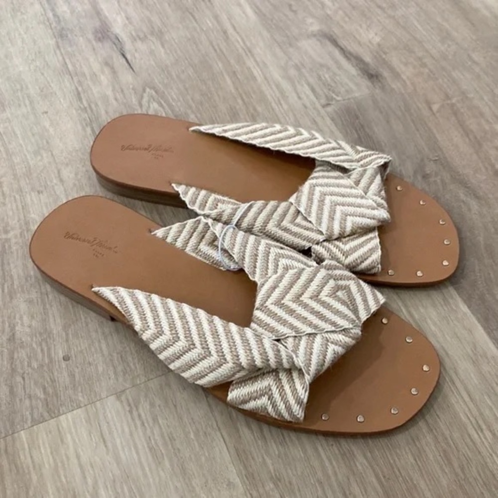 Universal Thread Tan Chevron Sandals - image 1
